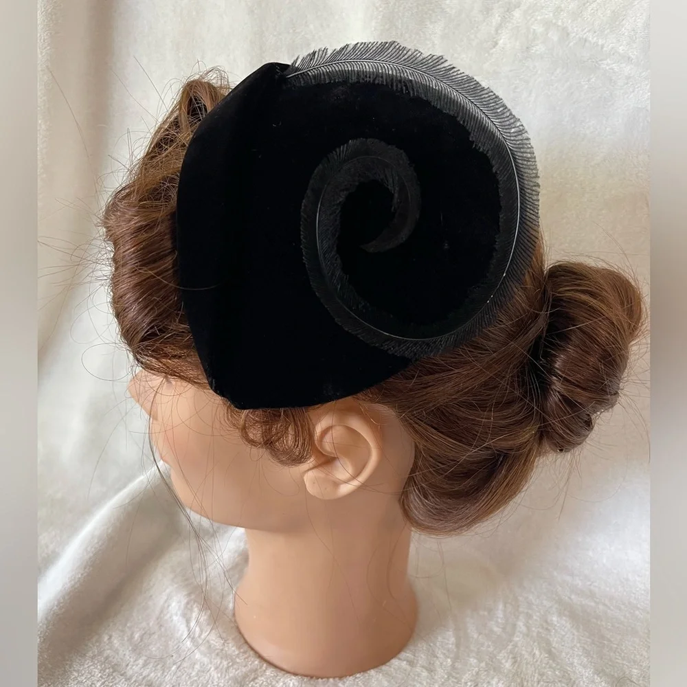 Vintage Bollock’s of Pasadena sportswear fascinator pill hat racetrack headband - Picture 1 of 16